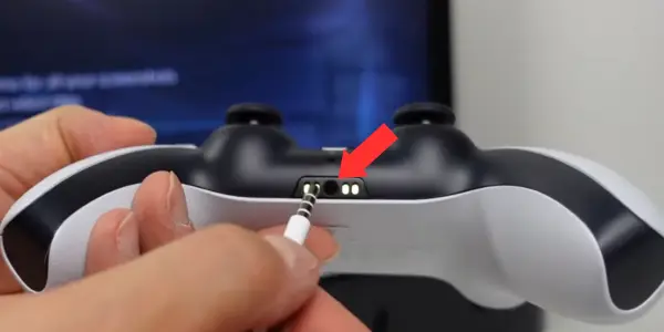 Can you Plug Headphones into PS5 Controller