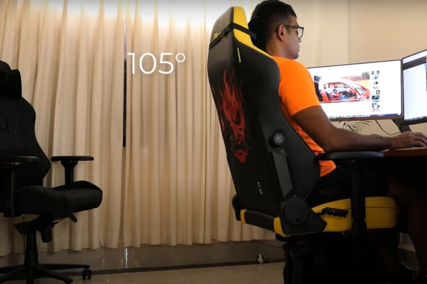 how to sit in a gaming chair